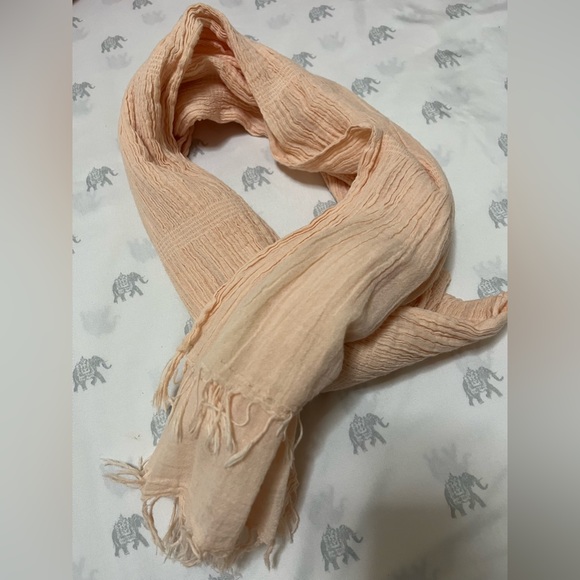 H&M Lightweight Scarf - Picture 9 of 9